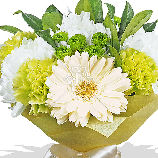 Волна нежности - букет из хризантем, гвоздик и гербер.